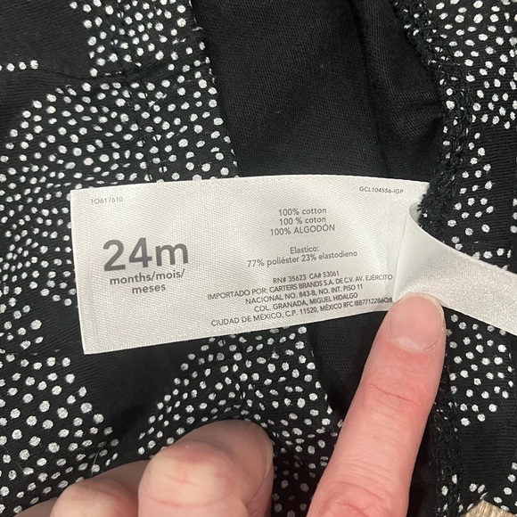 Carters 2-Piece Outfit - Picture 10 of 10